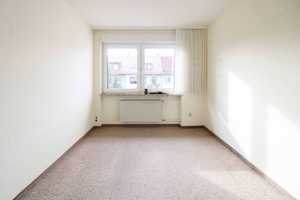 Platz zum Leben – Reihenhaus mit Charme, Garten und Garage in Schwaig bei Nürnberg – Nürnberger Land (Kreis) – Vorschaubild 11