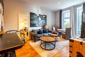 Wohnen, wo Berlin am schönsten ist: 2-Zimmer-Wohnung im stilvollen Gründerzeithaus – Die vollständige Adresse der Immobilie erhältst du vom Anbieter., 10627 Charlottenburg, Berlin – Vorschaubild 1