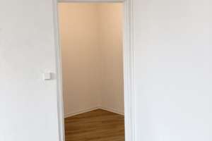 Interessant geschnittene 3-Zimmer-Wohnung! (WBS) – Albertstr. 16, 1097 Innere Neustadt, Dresden – Vorschaubild 4