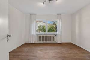 Einfamilienhaus mit großer Einliegerwohnung - Ideal für Familien oder das Büro im eigenen Haus – Die vollständige Adresse der Immobilie erhältst du vom Anbieter., 76227 Durlach, Karlsruhe – Vorschaubild 15