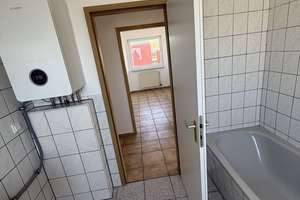  Helle 3-Zimmer-Dachgeschosswohnung (94 m²) – frisch renoviert in Köln-Kalk – Augsburger Strasse 2, 51103 Höhenberg, Köln – Vorschaubild 8