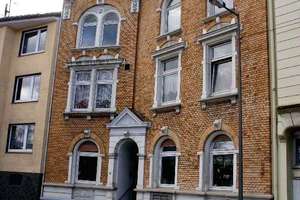 Teilweise renoviert! 2 Zimmer-Dachgeschosswohnung in Vohwinkel