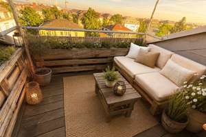 Mit Blick auf die Dächer von Dresden-Löbtau!  3-Zimmer-Wohnung mit Charme!