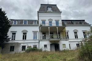 Denkmalgeschützte Hofanlage Gut Melb in Bonn (9 Bauten diverser Art und Baujahre)