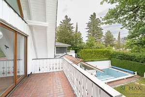 Mediterranes Wohnambiente trifft Architektur – Familienhaus mit exklusiver Pool-Lounge im Würmtal – Die vollständige Adresse der Immobilie erhältst du vom Anbieter., 82166 Gräfelfing – Vorschaubild 19