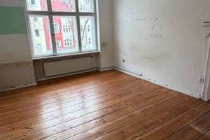 2 Zimmer  Wohnung mit Loggia  in Berlin Wedding.