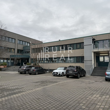 Funktionale Büro- und Servicefläche mit IT-Infrastruktur in etabliertem Gewerbegebiet