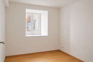 Freiraum neu definiert: 92 m² saniertes Wohnvergnügen für Familien oder Kapitalanleger – Die vollständige Adresse der Immobilie erhältst du vom Anbieter., 73525 Schwäbisch Gmünd – Vorschaubild 5