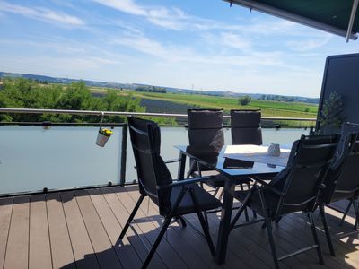 Stilvolle 3 - Zimmer Wohnung mit Blick ins Isartal