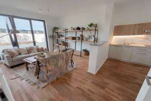 Wohnen im Denkmal - 2 Zimmer, Balkon, Parkett, modernes Bad mit Dusche, Stellplatz, optional EBK