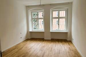 Lichter Wohntraum mit moderner Einbauküche und Balkon – komfortables Wohnen mit Stil und Freiraum – Burgergäßchen 4, 86150 Jakobervorstadt-Nord, Augsburg – Vorschaubild 5