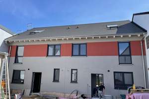 Attraktive Doppelhaushälfte mit sechs Zimmern und Einbauküche in Büttelborn-Worfelden – Neustraße 15a, 64572 Büttelborn – Vorschaubild 1