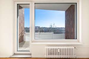 ☀️ Sonnige 2-Zi-Whg mit viel Komfort dank Balkon, Lift, Stellpl. & idealem Schnitt in Reinickendorf – Die vollständige Adresse der Immobilie erhältst du vom Anbieter., 13407 Reinickendorf (Ortsteil), Berlin – Vorschaubild 2