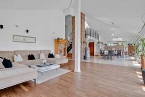 Toskana Villa! Luxuriöses Anwesen mit zahlreichen Nutzungsmöglichkeiten in naturnaher Lage – Die vollständige Adresse der Immobilie erhältst du vom Anbieter., 97514 Oberaurach – Vorschaubild 5