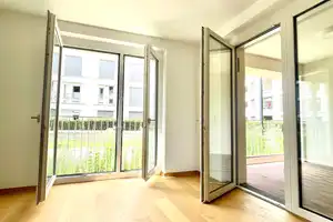 Attraktive Drei-Zimmer-Erdgeschosswohnung mit sonniger Terrasse – München – Vorschaubild 2