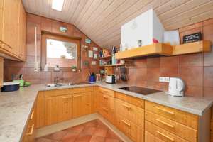 Seltene Gelegenheit! 
Stilvolle 3,5-Zimmer-DG-Wohnung mit Kamin und Garage und toller Aussicht! – Die vollständige Adresse der Immobilie erhältst du vom Anbieter., 75173 Dillweißenstein, Pforzheim – Vorschaubild 8