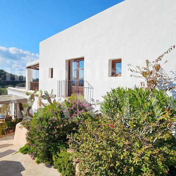 Idyllisches ibizenkisches Anwesen mit Privatsphäre in ruhiger Lage