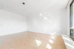 Lichtdurchflutete 3-Zimmer-Wohnung in bevorzugter Lage in Düsseldorf-Oberkassel – Die vollständige Adresse der Immobilie erhältst du vom Anbieter., 40545 Oberkassel, Düsseldorf – Vorschaubild 7