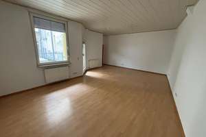 Große Einraumwohnung mit Küche und Balkon zu vermieten – Die vollständige Adresse der Immobilie erhältst du vom Anbieter., 45127 Stadtkern, Essen – Vorschaubild 2