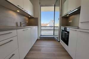 Penthouse mit Weitblick: Exklusive Dachterrasse, offene Designküche und lichtdurchflutete Räume – Von-Hünefeld-Straße 20+22, 89231 Neu-Ulm – Vorschaubild 10