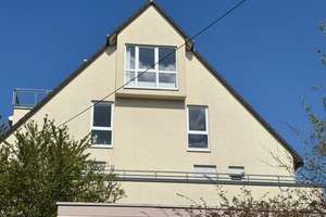Besondere Wohnung mit wunderbarem Blick und Südbalkon