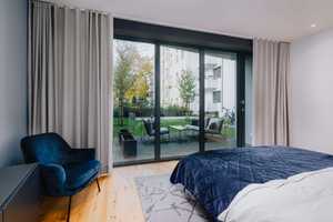 Erdgeschosswohnung mit großer Terrasse, Einbauküche und En-Suite-Bad – Luitpoldstraße 9, 10781 Berlin – Vorschaubild 5