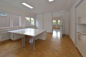 Komplett frei: Modernes 3-Familienhaus mit separatem Büro und beheiztem Wintergarten  – Die vollständige Adresse der Immobilie erhältst du vom Anbieter., 45307 Kray, Essen – Vorschaubild 31
