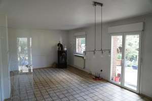 Zweifamilienhaus, separate Zugänge und großes Potenzial! Erbpachtgrundstück! – Die vollständige Adresse der Immobilie erhältst du vom Anbieter., 47829 Uerdingen, Krefeld – Vorschaubild 4