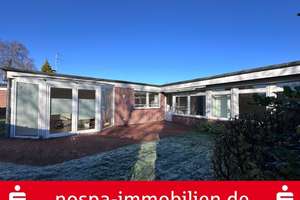 Wohnen auf einer Ebene in Nordfriesland – Reihenendhaus mit Gartenanteil und neuer Heiztechnik – Die vollständige Adresse der Immobilie erhältst du vom Anbieter., 25899 Niebüll – Vorschaubild 1
