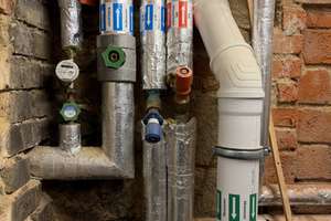 Stilvolle 4-Raumwohnung mit 2 Balkonen, Aufzug & Gartenmitbenutzung in denkmalgesch. Gründerzeithaus – Die vollständige Adresse der Immobilie erhältst du vom Anbieter., 4315 Volkmarsdorf, Leipzig – Vorschaubild 41