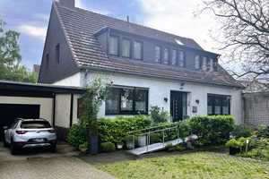 ++ CHARMANTES 2-FAMILIENHAUS MIT POOL ++ – Düsseldorf – Vorschaubild 2