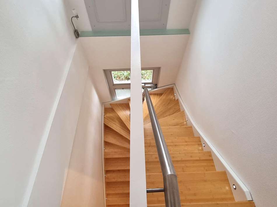 Die Treppe EG. ins OG.