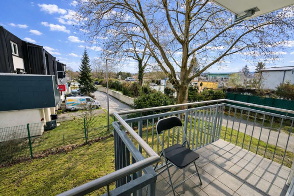 Immobilie in Hattersheim - 4 Zimmerwohnung mit Balkon + PKW Außenstellplatz in Hattersheim! - Bild 3