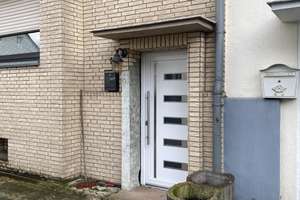 Freundliches 7-Zimmer-Altbauhaus in Hennef (Sieg), Zentrale Lage – Kaiserstraße 12, 53773 Hennef (Sieg) – Vorschaubild 1