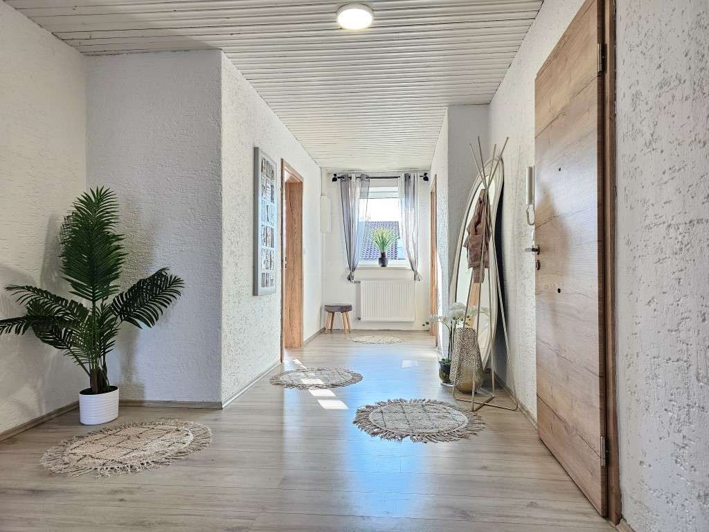 Immobilie in Ortenburg - "Gemeinsam wohnen, getrennt leben: energetisch saniertes Zuhause für Jung  & Alt" - Bild 3