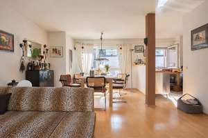Sehr komfortable City-Wohnung in gesuchter Lage mit Balkon, Loggia, EBK & optionalem TG-Stellplatz.  – 61348 Bad Homburg vor der Höhe – Vorschaubild 7
