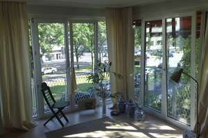 Geschmackvoll, möblierte 3-Raum-Wohnung mit hochwertiger Innenausstattung in Düsseldorfer Toplage