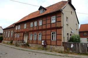 Wohnhaus mit Saalanbau *Mietkauf möglich* – Dorfstrasse 99, 38835 Aue-Fallstein – Vorschaubild 1