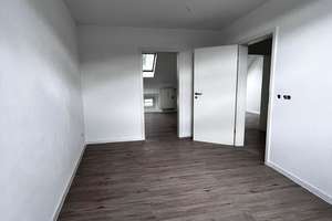 Helle Dachgeschosswohnung in zentraler Lage von Wuppertal! – Die vollständige Adresse der Immobilie erhältst du vom Anbieter., 42115 Elberfeld West, Wuppertal – Vorschaubild 2
