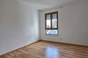 Wohnen, wo andere Erholung suchen: Charmante sanierte 3 Zimmer-Oase am Wertachpark Augsburg – Die vollständige Adresse der Immobilie erhältst du vom Anbieter., 86154 Oberhausen-Nord, Augsburg – Vorschaubild 2