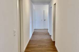 Neubau-Gebiet Hannover KRONSRODE: Einbauküche, gr. Süd-Balkon, Fußbodenheizung, Gäste-Bad, TG, Kellr – Bärenbleek 4B, 30539 Bemerode, Hannover – Vorschaubild 14