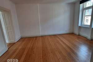Schöne 3-Zi.-Altbau-Whg. in sehr gepflegtem 4-Parteien-Haus mit EBK, zentral, Stellplatz – Hermannstr. 18, 65183 Westend / Bleichstraße, Wiesbaden – Vorschaubild 3