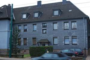 Schöne, helle, modernisierte Wohnung im Dachgeschoss = 2.OG mit Balkon. – Borbecker Straße 216, 45355 Borbeck-Mitte, Essen – Vorschaubild 10