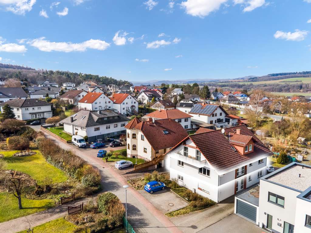 Immobilie in Solms - Gepflegte 4-Zimmerwohunung mit Balkon in ruhiger Lage von Burgsolms - Bild 1