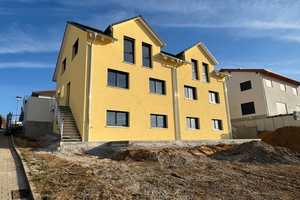 Moderne Doppelhaushälfte mit unverbaubarem Blick ins Labertal! – Regensburg (Kreis) – Vorschaubild 1