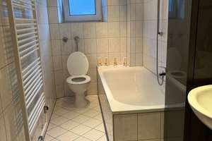 Gepflegte Wohnung mit zwei Zimmern und Einbauküche in Nürnberg – Die vollständige Adresse der Immobilie erhältst du vom Anbieter., 90459 Gugelstraße, Nürnberg – Vorschaubild 1