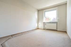 Endreihenhaus mit zwei Vollgeschossen, Vollkeller und großem Grundstück – Die vollständige Adresse der Immobilie erhältst du vom Anbieter., 22457 Schnelsen, Hamburg – Vorschaubild 20