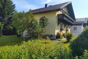Gemütliches Einfamilienhaus mit großem Grundstück in ruhiger Lage von Zwiesel – Bayerischer Wald – Die vollständige Adresse der Immobilie erhältst du vom Anbieter., 95227 Zwiesel – Vorschaubild 2
