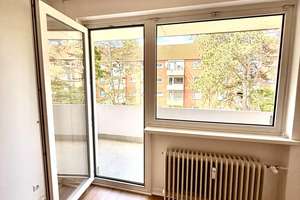 Zentrale 2 Zimmerwohnung mit Balkon!