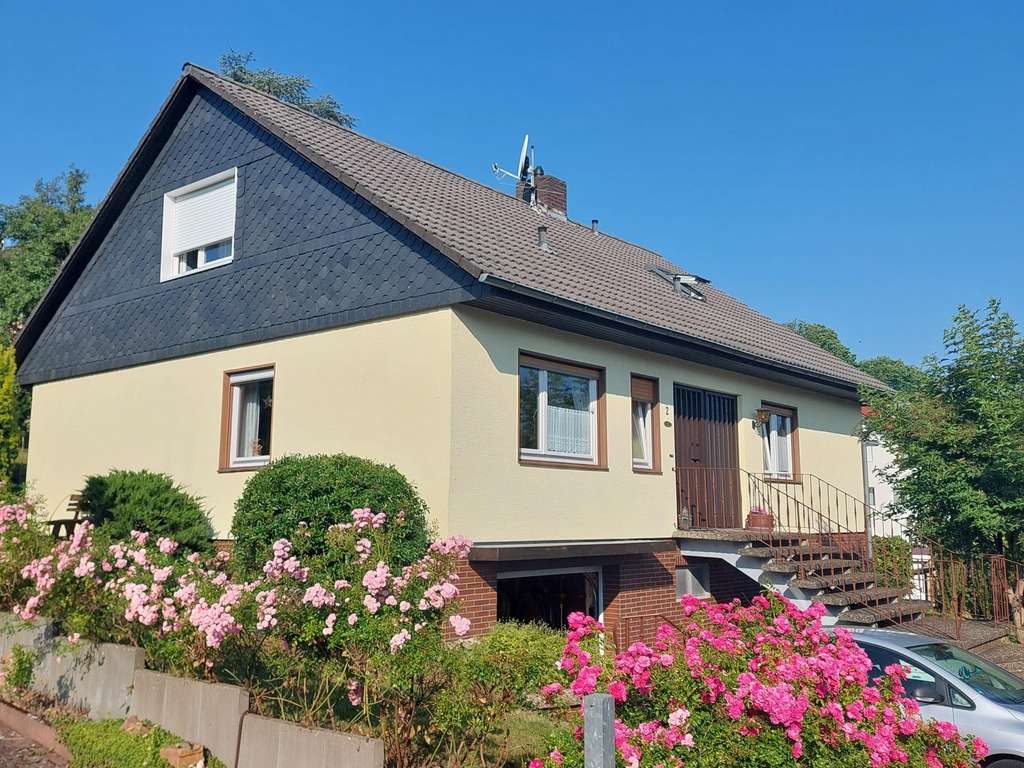 Immobilie in Linsengericht - **Charmantes Einfamilienwohnhaus in Feldrandlage von Linsengericht-Eidengesäß** - Bild 0